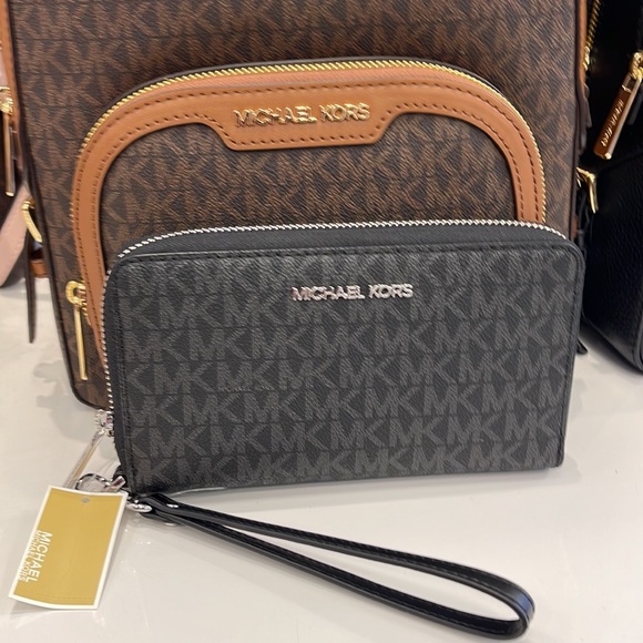 Michael Kors MK Signature Large Flat Multi-Function Phone Case Wallet Wristlet - Picture 10 of 16